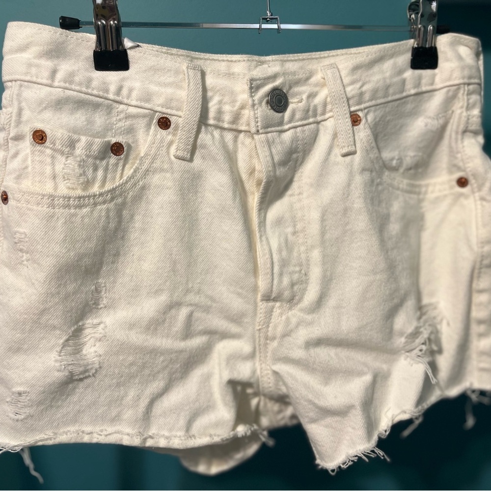 NEW Levi's White Distressed Jean Shorts
501 ORIGINAL SHORT